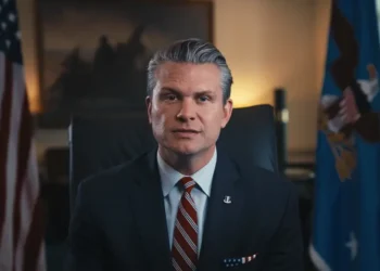 pete-hegseth-diz-que-novo-lider-do-ira-esta-“ferido-e-desfigurado”