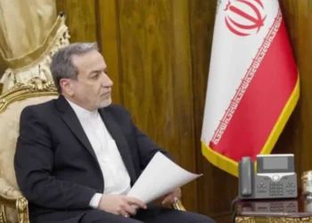 ira-negocia-passagem-segura-no-estreito-de-ormuz