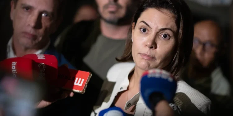 michelle-bolsonaro-compartilha-video-e-jornalistas-relatam-ameacas-em-brasilia