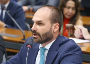 eduardo-bolsonaro-pode-ser-demitido-da-policia-federal