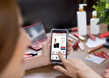 venda-de-cosmeticos-online-cresce-44%-e-transforma-varejo-no-brasil