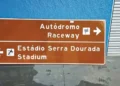goiania-instala-placas-bilingues-para-orientar-publico-do-motogp