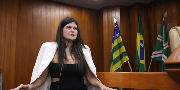 vereadora-aciona-tcm-para-investigar-contrato-de-sistema-de-notas-fiscais-em-goiania