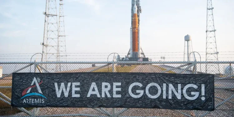 apos-mais-de-50-anos,-nasa-marca-missao-historica-com-astronautas-rumo-a-lua