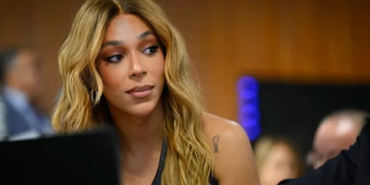 pesquisa-expoe-rejeicao-massiva-a-erika-hilton-e-aprofunda-polarizacao-no-congresso