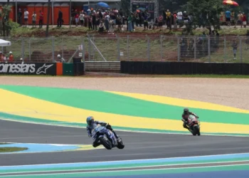 chuva-danifica-pista-e-atrasa-programacao-no-autodromo-de-goiania