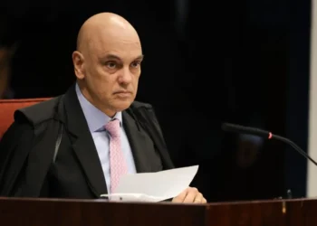 moraes-ordena-prisao-de-contador-suspeito-de-quebra-de-sigilo-fiscal-de-parentes-de-autoridades