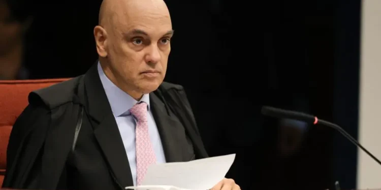 moraes-ordena-prisao-de-contador-suspeito-de-quebra-de-sigilo-fiscal-de-parentes-de-autoridades