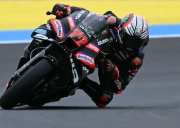 motogp:-bezzecchi-desbanca-marquez-e-di-giannantonio-e-vence-gp-do-brasil