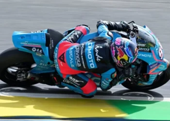 moto2:-daniel-holgado-dispara-e-vence-etapa-brasileira-em-goiania