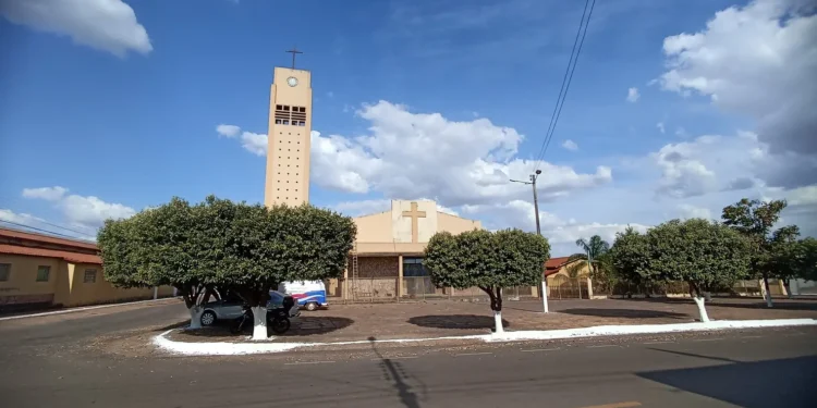 prefeitura-de-firminopolis-go-abre-selecao-com-salarios-de-ate-r$-5,3-mil