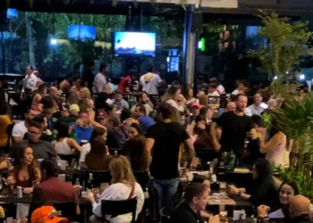 turistas-do-motogp-elogiam-hospitalidade,-seguranca-e-noite-goianiense:-“aqui-tudo-funciona”