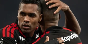 lesionado,-alex-sandro-e-cortado-da-selecao-brasileira;-saiba-quem-assume-a-vaga-no-elenco