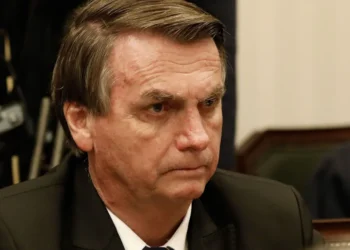 novo-boletim-mantem-bolsonaro-internado-e-diverge-de-previsao-de-alta