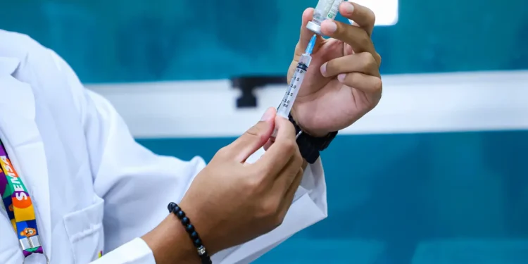 vacinacao-contra-gripe-comeca-neste-sabado-(28);-veja-quem-pode-se-vacinar