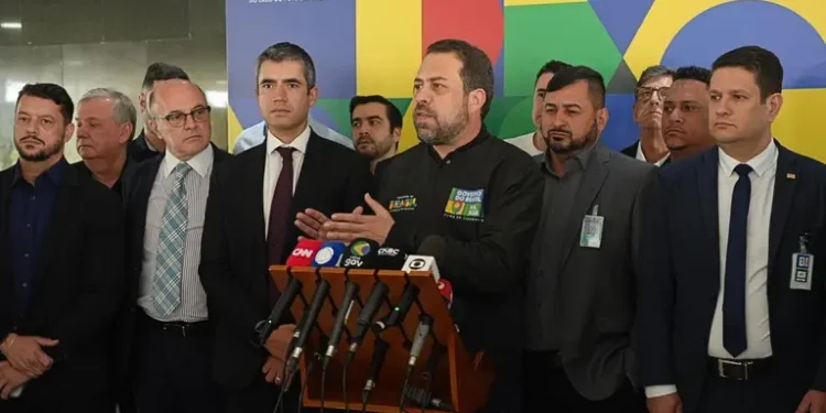 caminhoneiros-recuam-da-greve-apos-reuniao-no-planalto-sobre-piso-do-frete