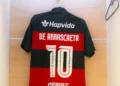 veja-quanto-a-camisa-do-flamengo-passa-a-valer-com-novo-patrocinio-milionario