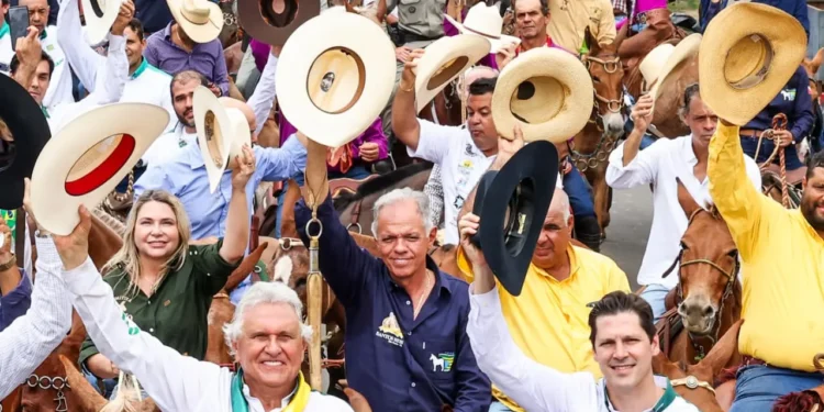 daniel-vilela-destaca-tradicao-no-desfile-do-encontro-de-comitivas-em-goiania