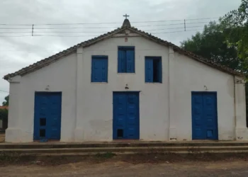 flores-de-goias-abre-selecao-com-145-vagas-e-salarios-de-ate-r$-3,7-mil