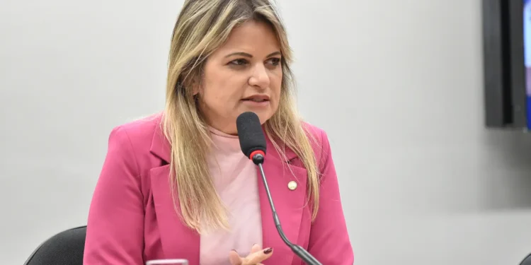 flavia-morais-deixa-pdt-e-deve-se-filiar-ao-mdb