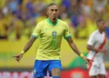 raphinha-sofre-lesao-muscular-e-desfalca-a-selecao-e-o-barcelona-por-cinco-semanas