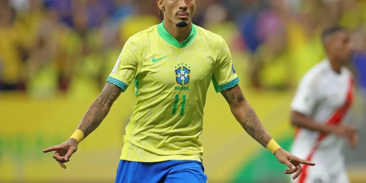 raphinha-sofre-lesao-muscular-e-desfalca-a-selecao-e-o-barcelona-por-cinco-semanas