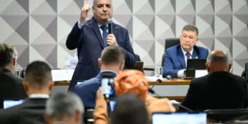 cpmi-do-inss-rejeita-relatorio-que-menciona-lulinha-apos-sessao-que-atravessou-a-madrugada