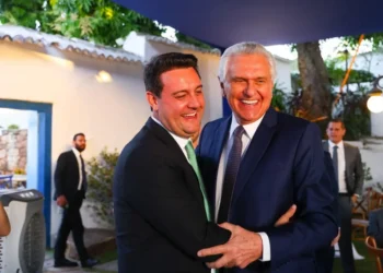 ratinho-jr.-elogia-psd-por-escolher-caiado-para-disputar-presidencia