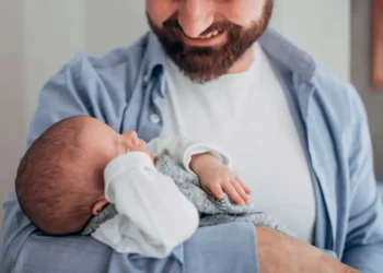 licenca-paternidade-passa-a-ser-de-10-dias-em-2027