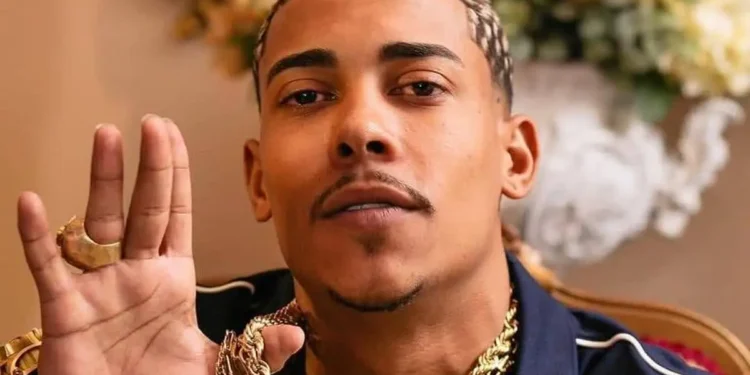 mc-poze-tem-casa-invadida,-e-agredido-e-perde-bens-milionarios-em-assalto