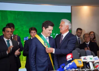 “sabera,-como-sempre,-combater-a-corrupcao,-a-criminalidade”,-diz-caiado-sobre-daniel