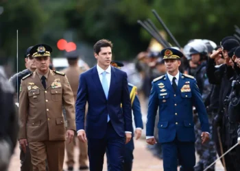 daniel-vilela-assume-o-governo-e-entra-na-disputa-com-a-maquina-na-mao