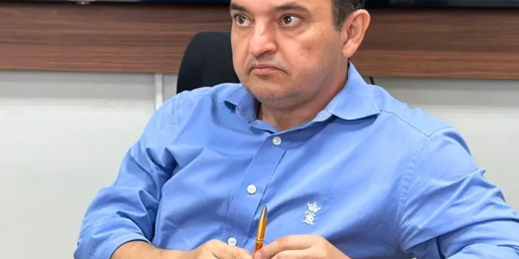 pabio-mossoro-deixa-secretaria-do-entorno-do-df-e-foca-na-alego