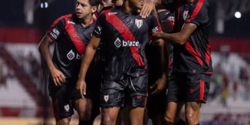 atletico-go-sofre-virada-do-nautico-e-segue-sem-pontuar-na-serie-b