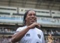 suspeita-de-falsificar-documentos-de-ronaldinho-e-presa