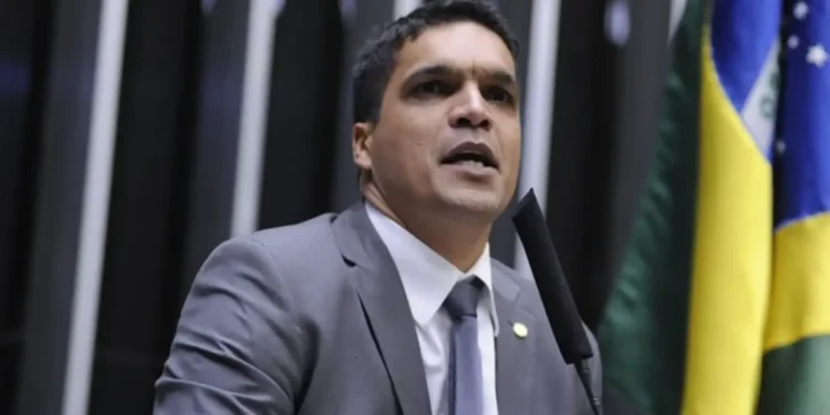 cabo-daciolo-anuncia-pre-candidatura-a-presidente-pelo-mobiliza