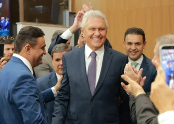 caiado-mira-evangelicos-e-avalia-vice-mulher-para-ampliar-espaco-na-direita