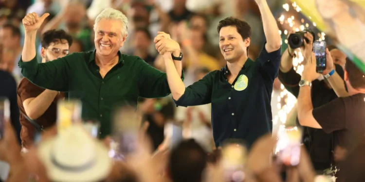 entorno-sedia-1o-ato-politico-de-daniel-e-caiado-apos-sucessao-no-governo