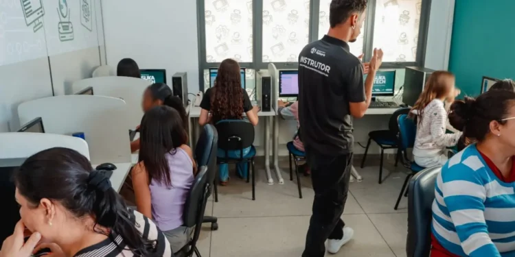 senador-canedo-abre-cursos-gratuitos-com-foco-em-ia-e-mercado-de-trabalho