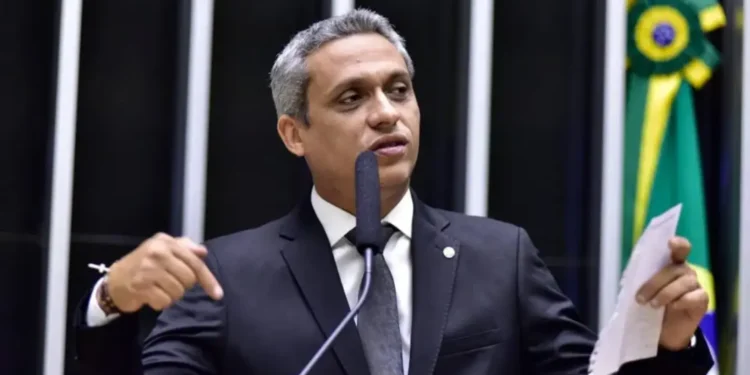 justica-condena-gayer-por-ofensa-misogina-contra-gleisi-hoffmann