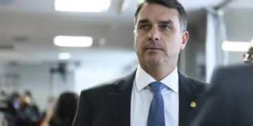 flavio-bolsonaro-diz-que-tereza-cristina-na-vice-e-‘sonho-de-consumo’