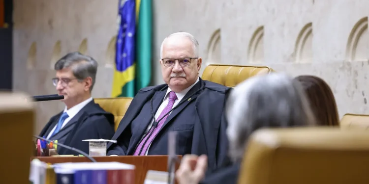 fachin-diz-que-stf-vai-“colocar-ordem”-em-penduricalhos-do-judiciario