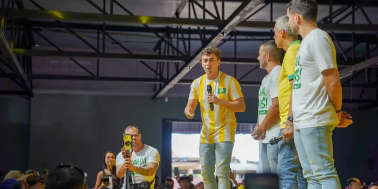 ‘acorda,-goias’-expoe-racha-no-pl-e-mobiliza-militancia-bolsonarista-em-goiania