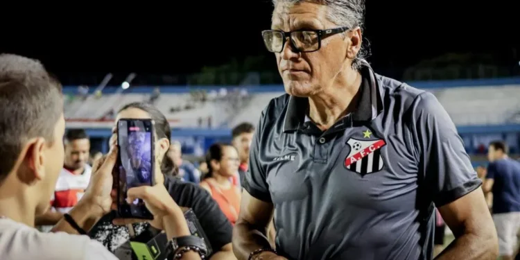 anapolis-demite-tecnico-angelo-luiz-apos-derrota-na-serie-c