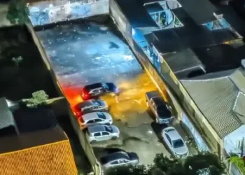 terreno-do-cesio-137-e-bloqueado-apos-carros-estacionarem-no-local-em-goiania