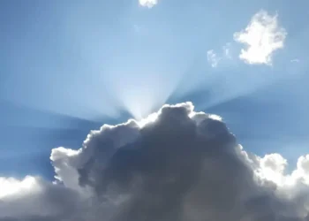 calor-de-32°c-marca-segunda-feira-(13)-em-goiania;-veja-como-fica-o-tempo-ao-longo-do-dia