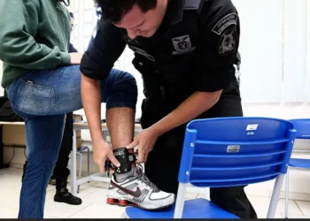 lei-obriga-uso-de-tornozeleira-para-autores-de-violencia-contra-mulher;-entenda