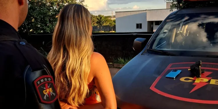 mulher-agride-cunhada,-rouba-celular-e-acaba-presa-horas-depois-em-aparecida