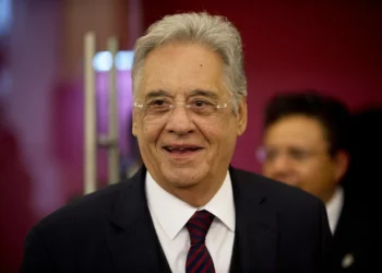 justica-autoriza-interdicao-de-fhc-e-nomeia-filho-como-curador;-entenda