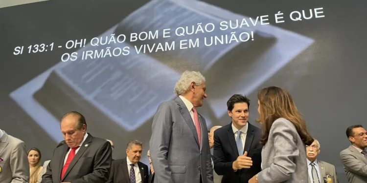 daniel-vilela-e-caiado-participam-de-convencao-evangelica-em-goiania